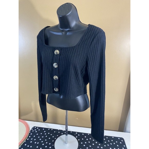 No Comment. Women’s Black  4 Button From Front Long sleeve Crop Top Size L - Picture 6 of 16